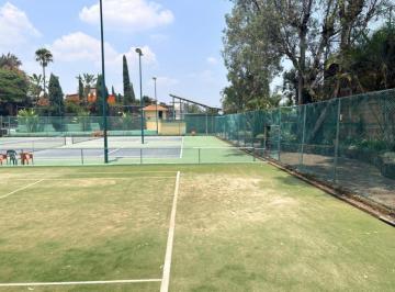 Casa de 3 habitaciones, Cuernavaca · Casa de 400 m² con 3 Recámaras en Venta en Lomas de Cortes