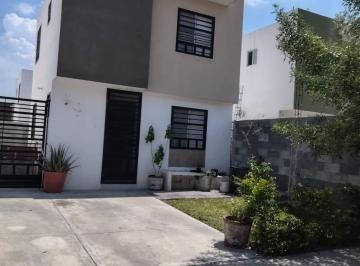 Casa · 98m² · 2 Recámaras · 1 Estacionamiento · Casa en Fraccionamiento Los Héroes Lincoln