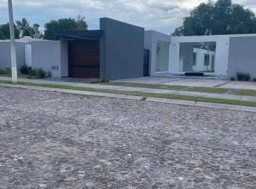 Casa de 3 habitaciones, León · Casa de Una Sola Planta en Venta en El Trébol