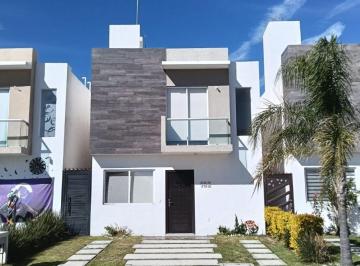 Casa de 3 habitaciones, San Juan del Río · Se Vende Casa en Fracc Privado Pedregal del Río Libre de Gravamen