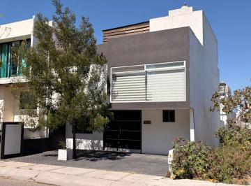 Casa en condominio de 3 habitaciones, El Marqués · Casa en Venta en Pitahayas Zibatá