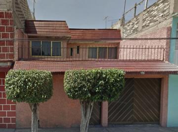 Casa de 3 habitaciones, Nezahualcóyotl · Venta de Casa en Calle Trece, Esperanza, Nezahualcoyotl, Edo Mex