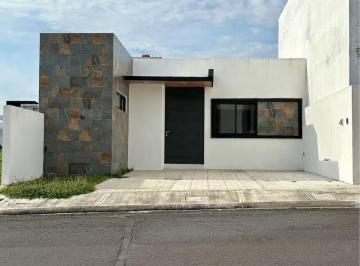 Casa de 2 habitaciones, Alvarado · Vendo Casa 2 Recámaras - 1 Piso, con Seguridad y Amenidades en Lomas de La Rioja (Riviera Veracruzana)