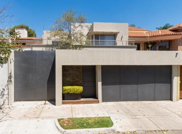 Casa de 4 habitaciones, Zapopan · Casa en Venta en Jardines Vallarta, Zapopan, Jalisco
