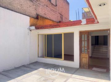 Casa · 176m² · 3 Recámaras · 2 Estacionamientos · Casa en Lomas de Capúla con 3 Recámaras, Id:.