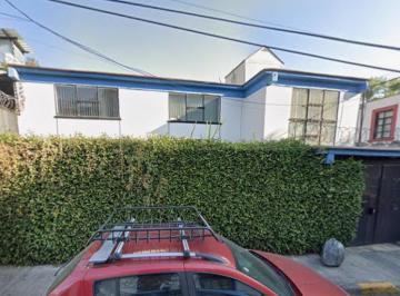 Casa de 4 habitaciones, Coyoacán · Casa en Venta en Coyoacan