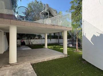 Casa · 550m² · 3 Recámaras · 2 Estacionamientos · Casa en Venta / Veredalta, Veredalta, San Pedro Garza García