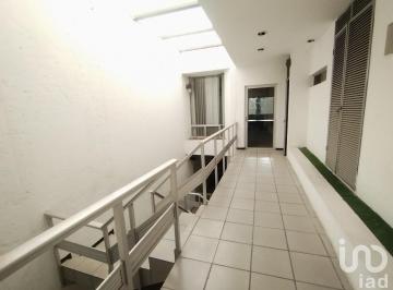 Local comercial · 210m² · 4 Recámaras · 3 Estacionamientos · Local Comercial en Venta en La Ciudad de Torreón