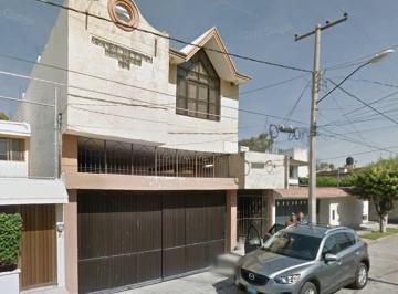 Casa de 5 habitaciones, Celaya · Casa en Venta en Celaya Guanajuato Excelente Oportunidad Aprovecha Ahora Precio de Remate!