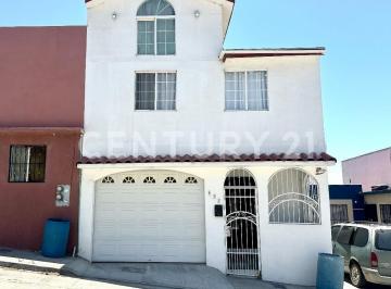 Casa · 120m² · Casa Amueblada en Renta en Los Encinos, Ensenada, B. C