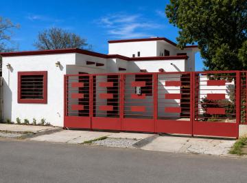 Casa en condominio de 4 habitaciones, Juárez · Casa en Sabinal