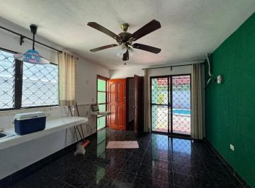 1 · Casa de Una Planta en Venta en Benito Juárez Norte, 3 Habitaciones con Alberca