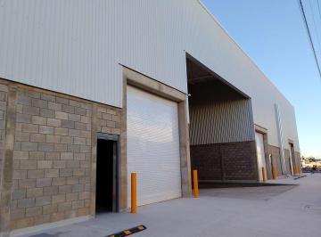 Nave industrial · 1500m² · 2 Recámaras · 5 Estacionamientos · Nave Industrial en Renta en Torreón Coahuila.
