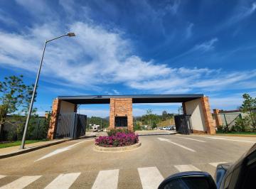 Casa · 140m² · 4 Recámaras · 2 Estacionamientos · Casa en Venta Jesús del Monten Fraccionamiento Privado Áreas Verdes