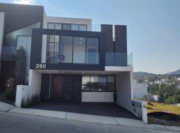 Casa · 145m² · 3 Recámaras · 2 Estacionamientos · Casa en Venta en Loma Alta Tres Marías Zona de Hospitales de Especialidades y con Casa Club