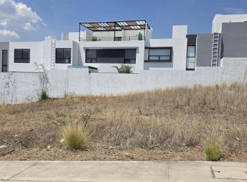 Terreno / Lote · 152m² · Terreno en Venta en Fraccionamiento Privado con Casa Club, Canchas Multideportivas y Áreas Verdes