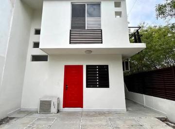 1 · Casa en Venta en Privadas de La Montaña, Santa Catarina, Nuevo León