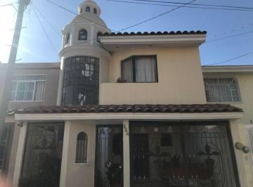 Casa en condominio · 97m² · 3 Recámaras · 2 Estacionamientos · Hermosa Casa No. 224 en Fracc. Villas de Torremolinos, Valdepeñas