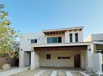 91024084d8a77f6ece00d4ba924099377466eb0f64b39da4e21826784be26929 · Casa en Venta en Parque Central de 4 Habitaciones