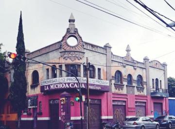 Casa · 337m² · Local en Centro