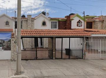 Casa de 3 habitaciones, San Luis Potosí · Venta Casa Esmeralda San Luis Potosi S. L. p.