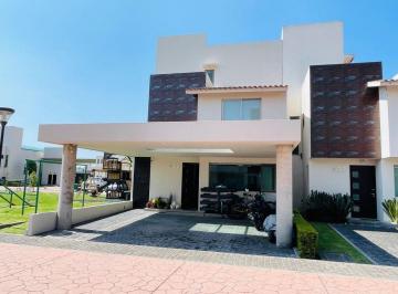 Casa en condominio de 4 habitaciones, San Mateo Atenco · Casa en Venta Residencial Verona San Mateo a 40 Min Cdmx Santa Fe en Esquina Privada