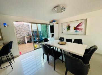 Casa en condominio de 4 habitaciones, San Mateo Atenco · Casa en Venta Residencial Verona San Mateo a 40 Min Cdmx Santa Fe en Esquina Privada