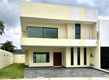 44e01cdeb1b7d88bfe8a90c168387d84c425494fe0ee0ad395008d328728a82d · Casa Nueva de 4 Recamaras en Los Robles - Coto Helechos