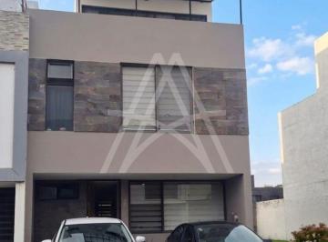 Casa en condominio de 4 habitaciones, Zapopan · Casa en Venta en Vitana Residencial
