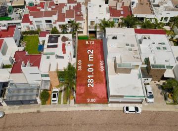Terreno / Lote · 281m² · Excelente Terreno Vista Panoramica en Calle Lago El Valle, Cumbres del Lago, Juriquilla