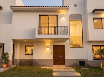 Casa · 156m² · 3 Recámaras · 2 Estacionamientos · Venta Cas en Bosques del Pedregal Zona Universisdad Ibero