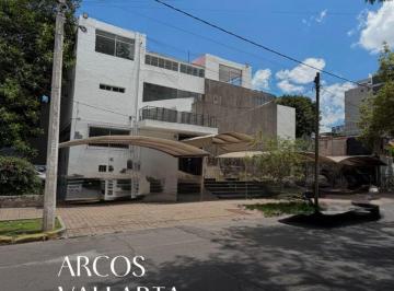 Casa uso de suelo de 9 habitaciones, Guadalajara · Propiedad en Renta | Arcos Vallarta, con Uso de Suelo