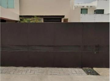 Casa de 5 habitaciones, Mérida · Casa Altabrisa Mérida