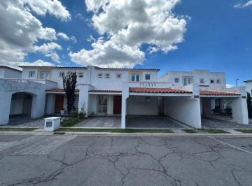Casa en condominio · 283m² · 3 Recámaras · 3 Estacionamientos · Casa en Renta en Residencial El Castaño, Metepec, Estado de México. - (4)