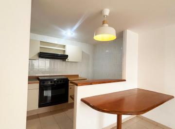 Cocina Integral con Mesa empotrada · Se Renta Departamento Amplio y Bien Ubicado en Coyoacán, Cdmx