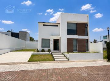 Casa en condominio · 356m² · 3 Recámaras · 2 Estacionamientos · Casa en Condominio en Venta en Residencial Villas del Campo, Calimaya