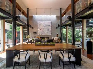 Casa en condominio · 496m² · 4 Recámaras · 6 Estacionamientos · Vanguradista y Lujosa Casa en Lomas de Vista Hermosadiseñada por El Arq. Jaime Guzmán