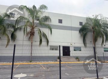 Bodega comercial · 2412m² · 9 Estacionamientos · Bodega de 2212 m² en Renta Santa Catarina Nl