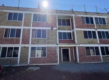 Edificio de 12 habitaciones, Cuautepec de Hinojosa · Edificio de Departamentos en Centro de Cuautepec, 3 Niveles, 6 Unidades