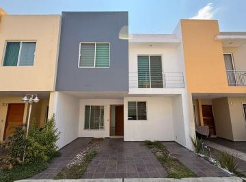 Casa en condominio · 116m² · 3 Recámaras · 2 Estacionamientos · ¡Casa en Coto Privado de Solo 31 Residencias en Jardines de Los Historiadores en Guadalajara!