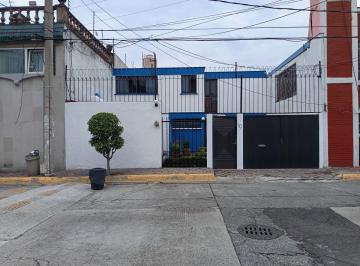 Casa de 3 habitaciones, Naucalpan de Juárez · Casa en Venta, Bosques de Echegaray, Naucalpan, Estado de México.