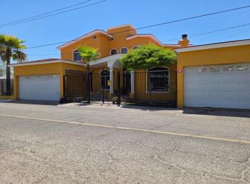 N/A · Hermosa Casa en Venta en Santa Mónica, El Hogar Ideal Para Ti y Tu Familia!
