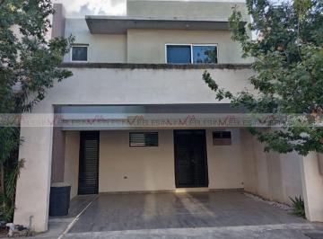Casa · 143m² · 3 Recámaras · 2 Estacionamientos · Casa en Renta en García