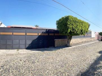 Casa de 4 habitaciones, Zapopan · Hermosa Casa de Una Planta Amueblada, Los Pinos Campestre