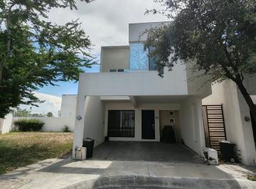 Casa · 3 Recámaras · Casa en Fraccionamiento Crystal Lagoons