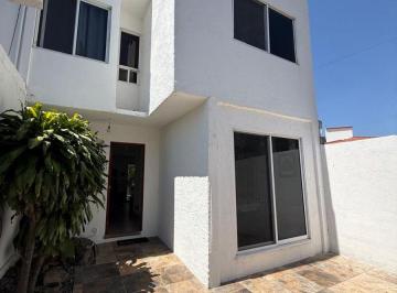 Casa de 3 habitaciones, Cuernavaca · Casa en Renta en Villas del Lago Cuernavaca