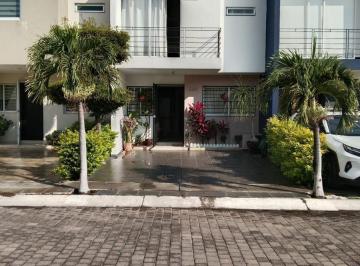 Casa · 86m² · 3 Recámaras · 2 Estacionamientos · Casa en Venta Coto Real Valdepeñas II