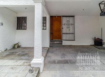 b4d297eac598a6ee7633ab8d531edbb0f2d7c89408e26ad1b22806e4413f906b · Casa del Gorrion