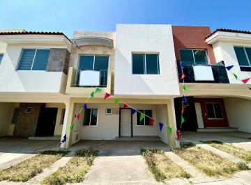Casa · 147m² · 3 Recámaras · 2 Estacionamientos · Altavista 3 Habitaciones 2 Niveles