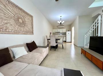 Casa · 64m² · 2 Recámaras · 1 Estacionamiento · Casa en Venta en Playa del Carmen La Toscana